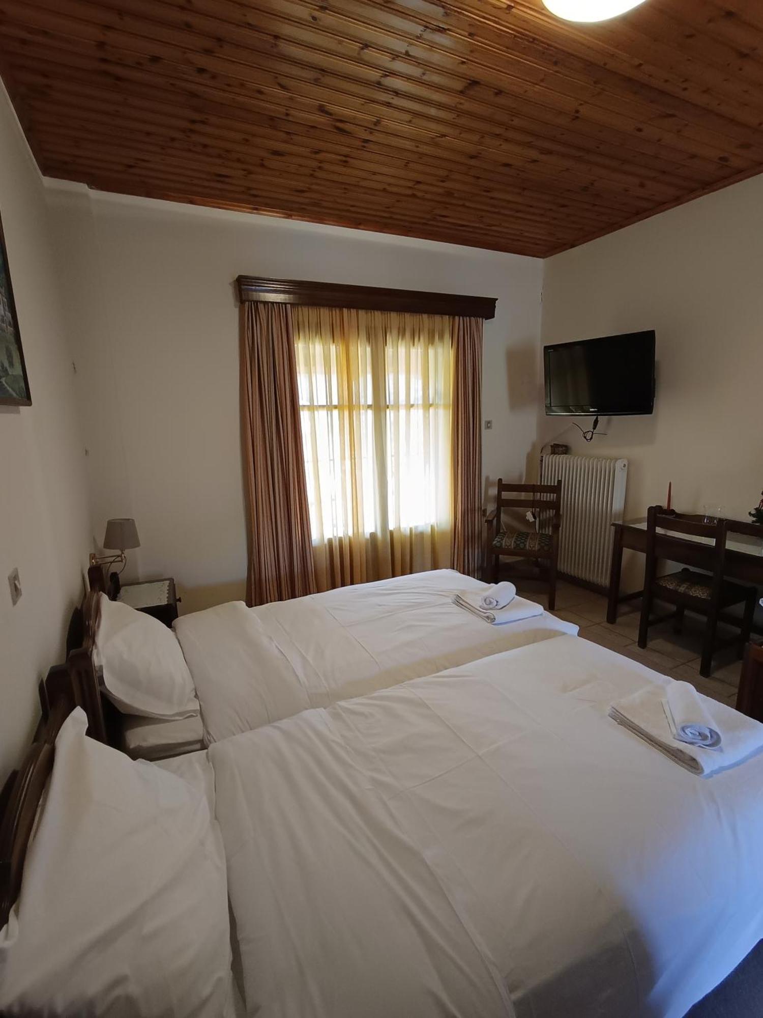 2 Alonia Hotel Anatoliki Frangista Room photo